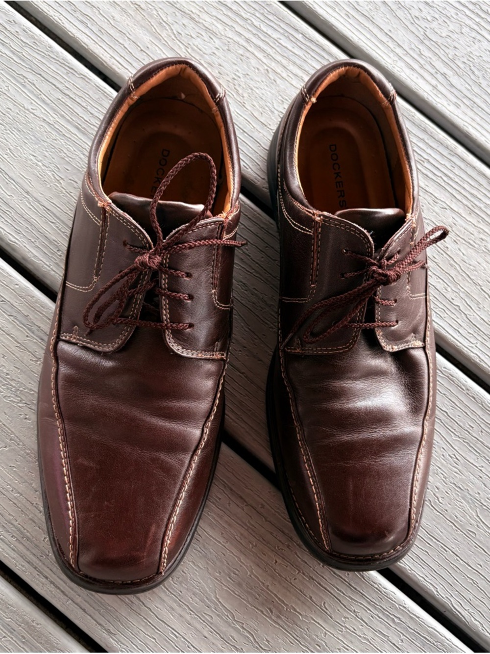 Dockers Men’s Dark Brown Leather Lace-Up Oxfords